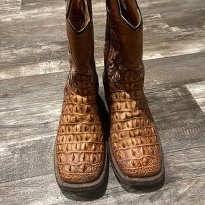 Alligator cowboy boots
